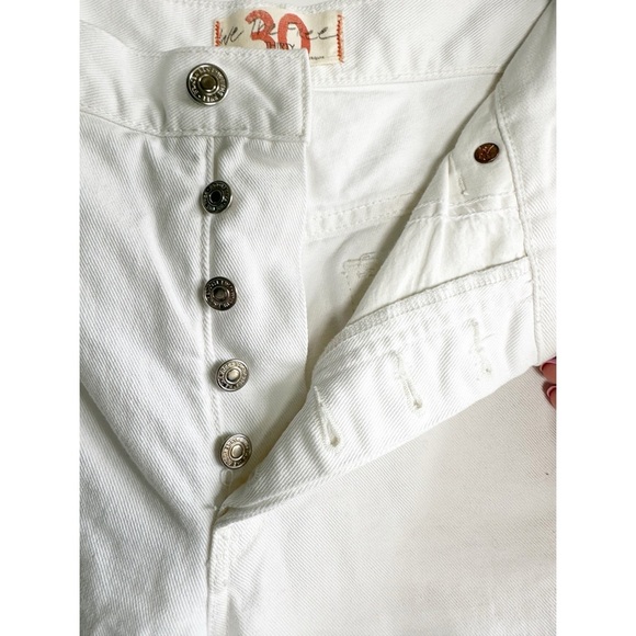 We The Free Maggie Mid Rise Straight Jean  in Optic White Denim Distressed 30 - Picture 7 of 14